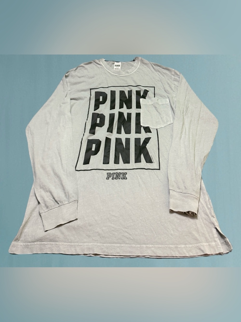 PINK Victoria's Secret Light Gray Long Sleeve Tee with Black Logo L